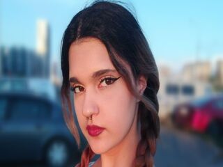beautiful webcam girl IvelisseConsuelo
