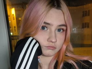 closeup web cam JanenePreyer