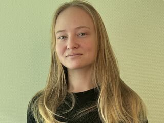 camslut JeniferFerrarini