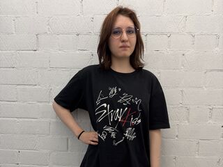 camwhore masturbating with sextoy JoslynForrester