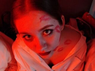 live webcam girl JuneGutierrez