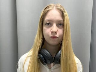 fingering girl webcam picture KarenLowe