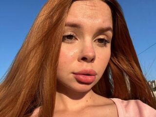 naked camgirl masturbating KarinaSavastru