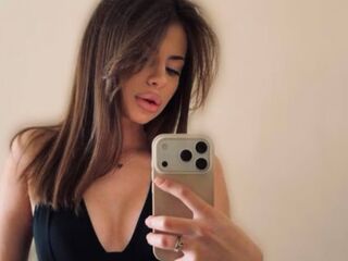 hot naked webcamgirl KatrinGrant