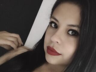 naked camgirl masturbating with vibrator KellyLoraine