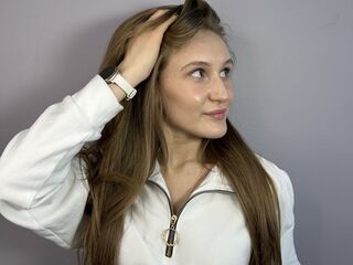 webcam bitch LatrinaBrounson