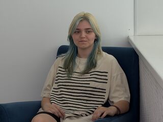 nude webcam LauriMagnie