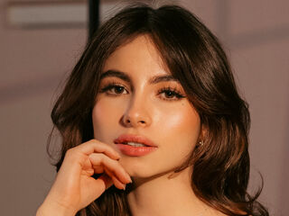 fingering cam girl LauriSweet