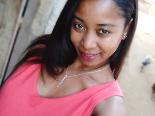 hot naked webcam girl LaylahMorgane