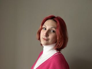 naked cam girl masturbating with sextoy LesliMahone