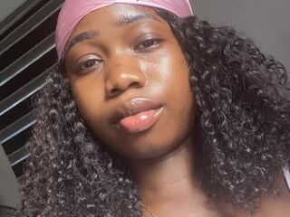 camgirl chatroom LeyanMyers