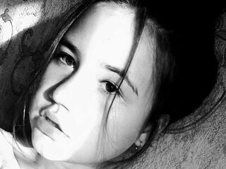 hot cam girl masturbating with sextoy LoriFlox