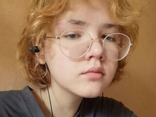 nude camgirl photo LucyRandy