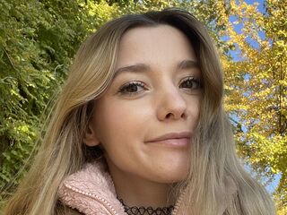 hot cam LunariaVelvet