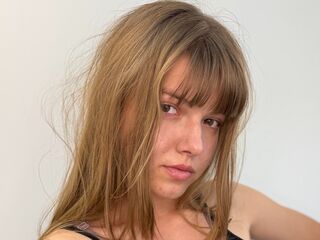 cam girl spreading pussy LynetteOba