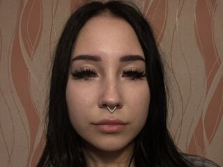 teaser cam MaxineWunderly