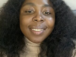 masturbating webcamgirl MayaBrownn