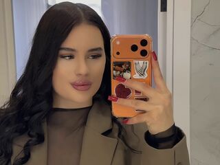 masturbating webcamgirl MilaCrew