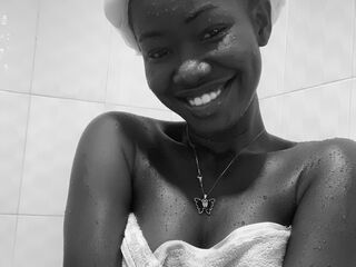 hot chatroom MonaReign