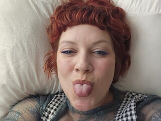 fingering webcam girl PoppyKryze