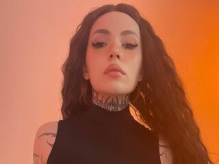 kinky webcam model RavenWinx
