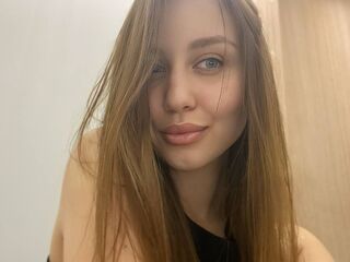 camgirl playing with sex toy RedEdvi