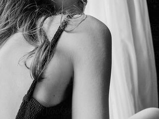 bedroom livecam RemaRoy