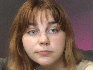 cam girl fingering pussy ReneShif