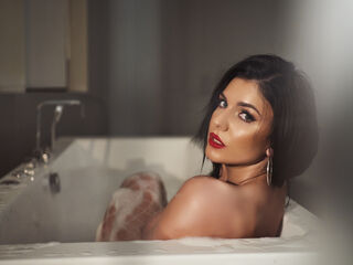 naughty cam girl masturbating RoseVane