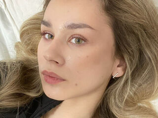 jasmin cam model RoxanePoire