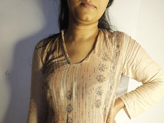 striptease cam RubbynaKhan