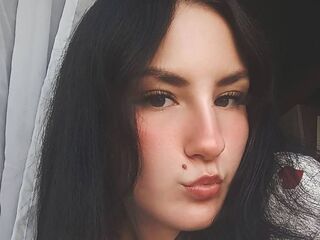 cam girl masturbating with sextoy SadeLanden