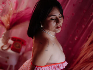 camslut fingering shaved pussy SaraGuzmann