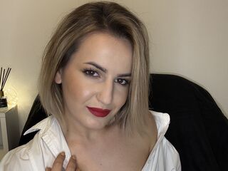 topless camgirl SellenaMiller