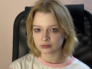 camgirl fingering shaved pussy SinkelTunil