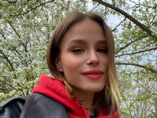 naked cam chatroom VeronaBrucker