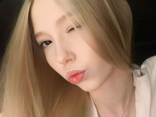 naked camgirl gallery WavaSkeldon