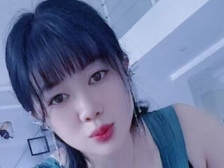 mastubating web cam girl YueXiaoyue